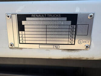 2012-renault-premium-1467226-48111823