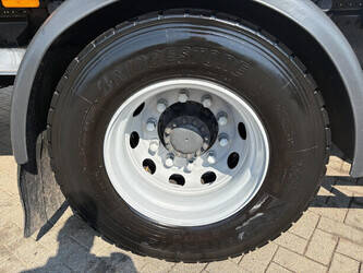 2012-renault-premium-1467226-48111825