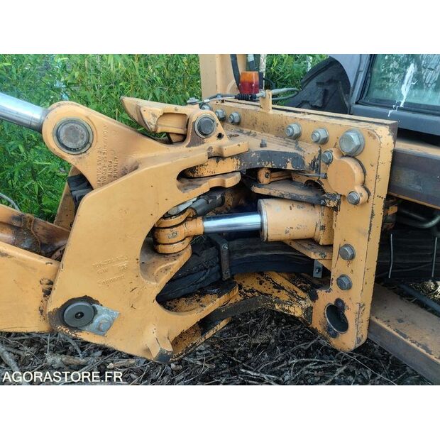 2000 CASE 580 SLE-48122670