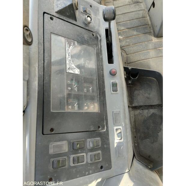 2000 CASE 580 SLE-48122672