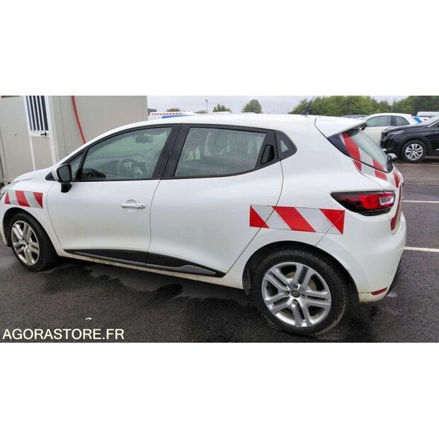 2018 Renault Clio-48123122