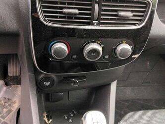 2018-renault-clio-1467303-48123130