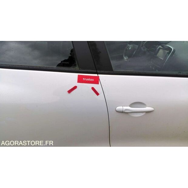 2018 Renault Clio-48123134