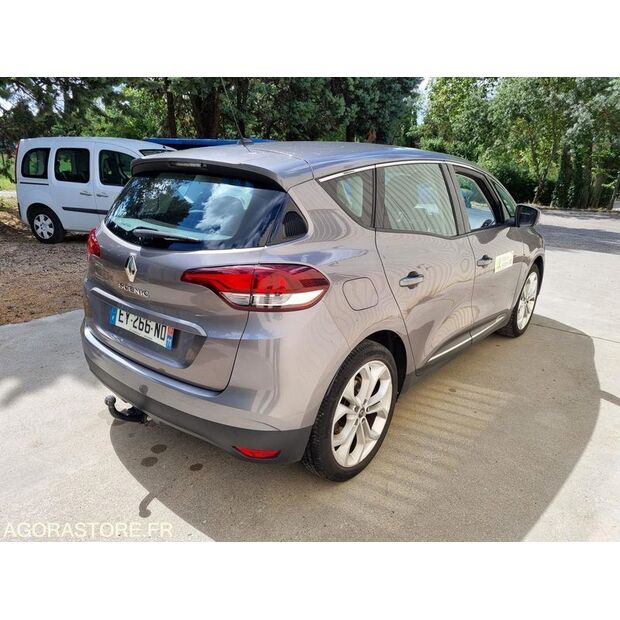 2018 رينو Megane-48123522