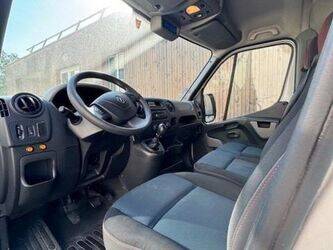 2014-renault-master-1467319-48123650