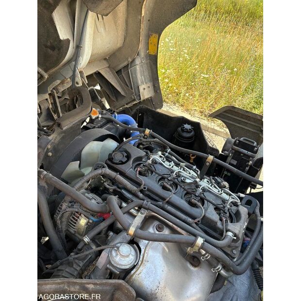 2008 NISSAN Atleon-48124082