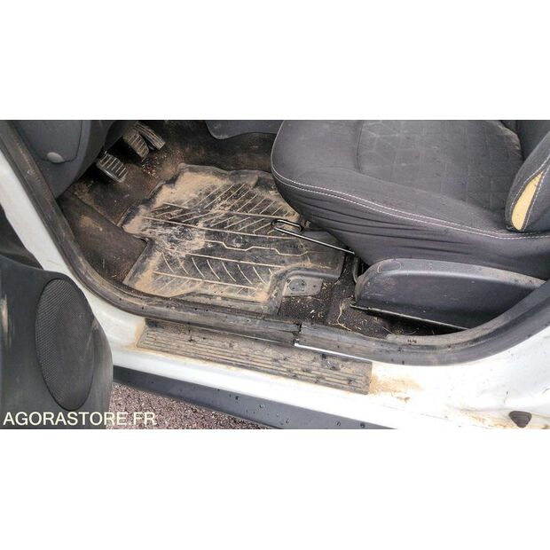 2014 داسيا DUSTER-48124119