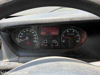 2012-iveco-35c13-1467338-48124217