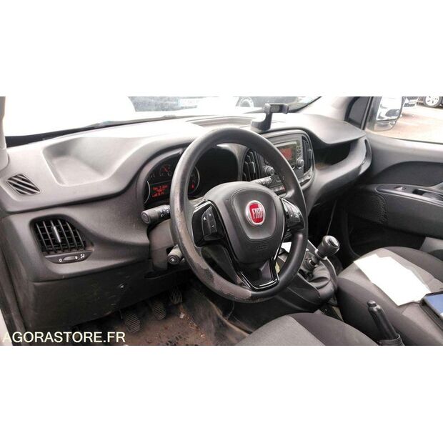 2017 Fiat Doblo-48124283