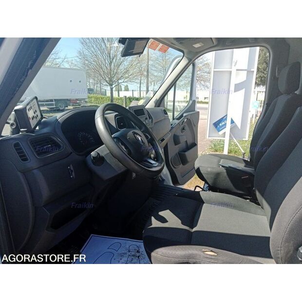 2021 Renault Master-48124313