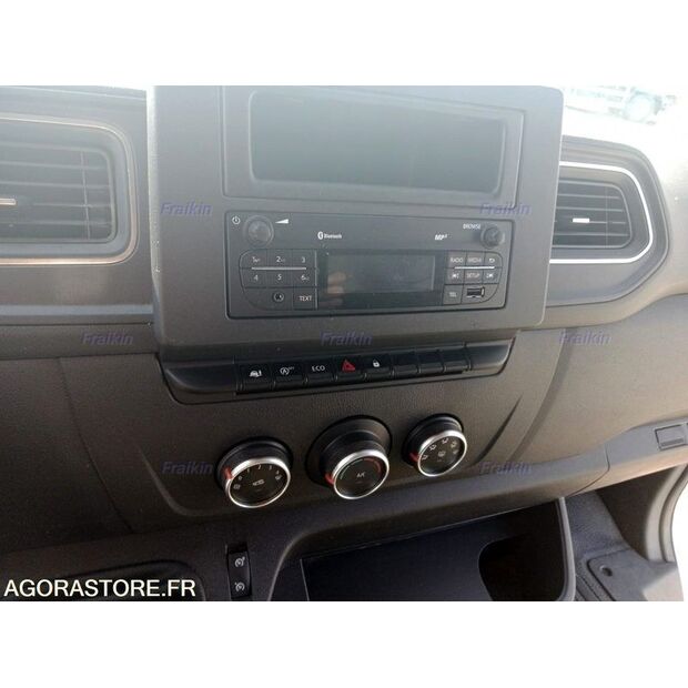 2021 Renault Master-48124320