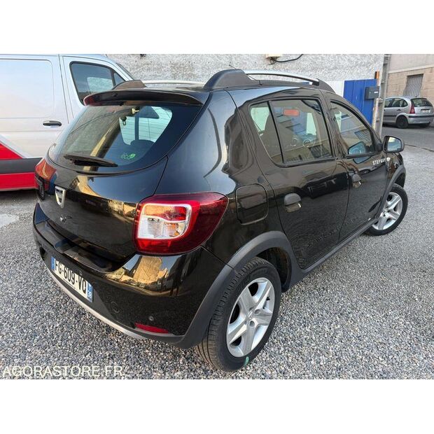 2013 Dacia SANDERO-48124359
