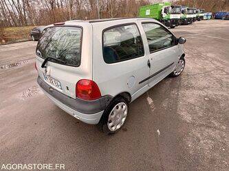 2006-renault-twingo-1466120-48124626