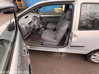 2006-renault-twingo-1466120-48124630