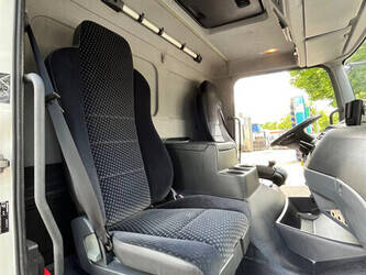 2011-mercedes-benz-atego-1224-1467345-48127054