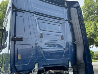 2016-mercedes-benz-actros-1848-ls-1467349-48127254