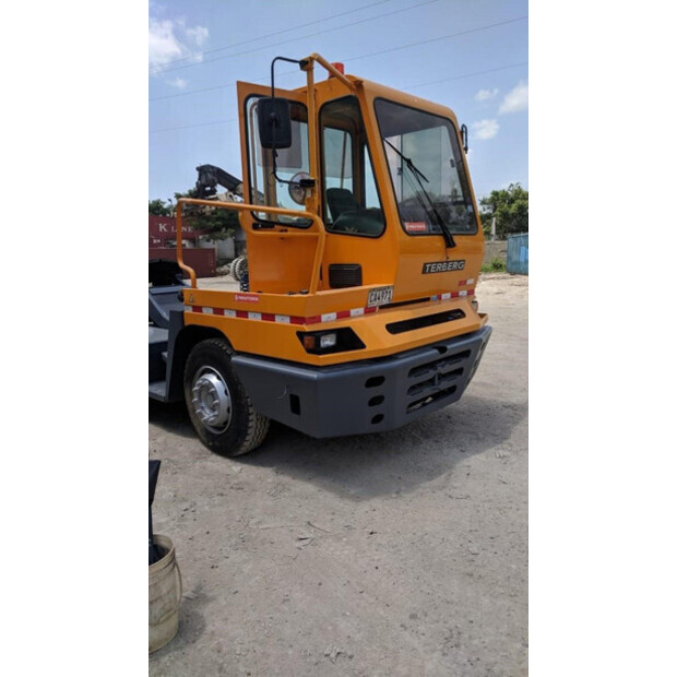 2011 Terberg YT182-48127452