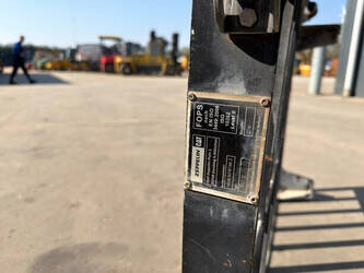 2014-caterpillar-320f-1467442-48128272