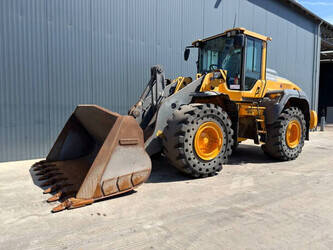 Image for WHEEL LOADERS 2015 Volvo L110H