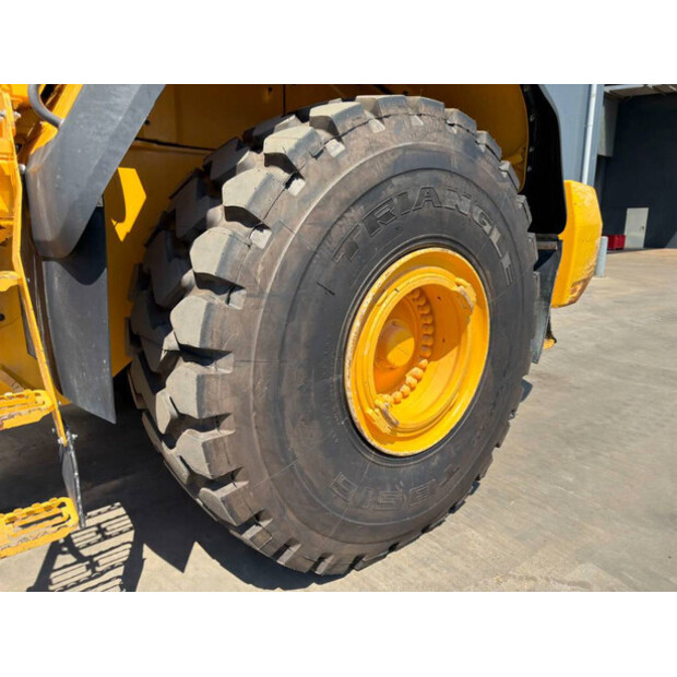 2016 فولفو L250H-48129490