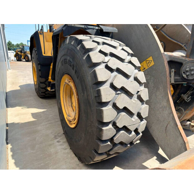 2016 فولفو L250H-48129492