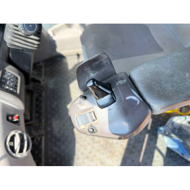 2016 فولفو L250H-48129497