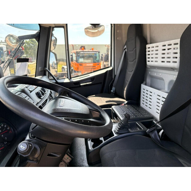 2020 Iveco 120E-48129569