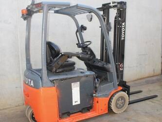 2019-toyota-8fbe16t-1426734-48135689
