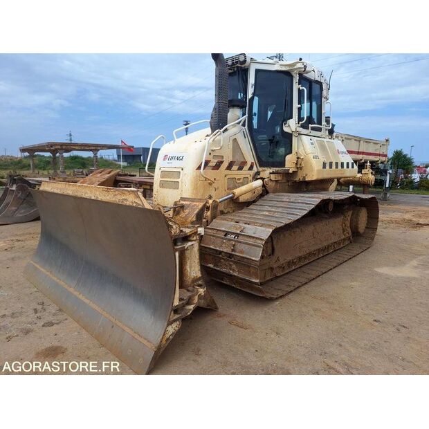2017 كوماتسو D61PXI-48140117
