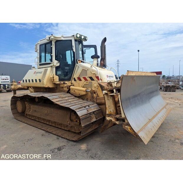 2017 كوماتسو D61PXI-48140121