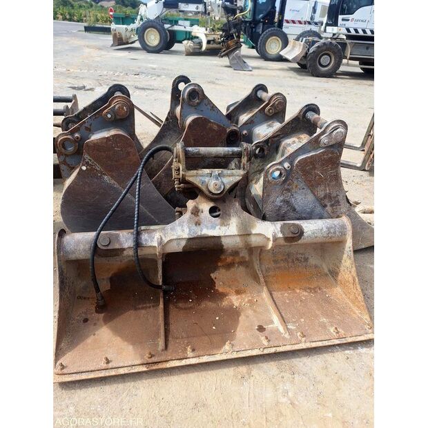 2016 Liebherr A912-48140139