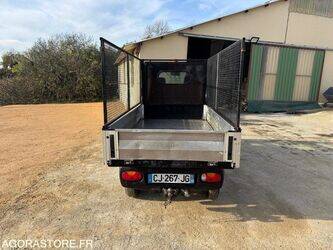 goupil-1467611-48140410
