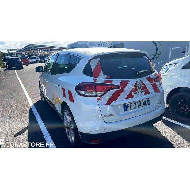 2019 رينو Megane-48140519
