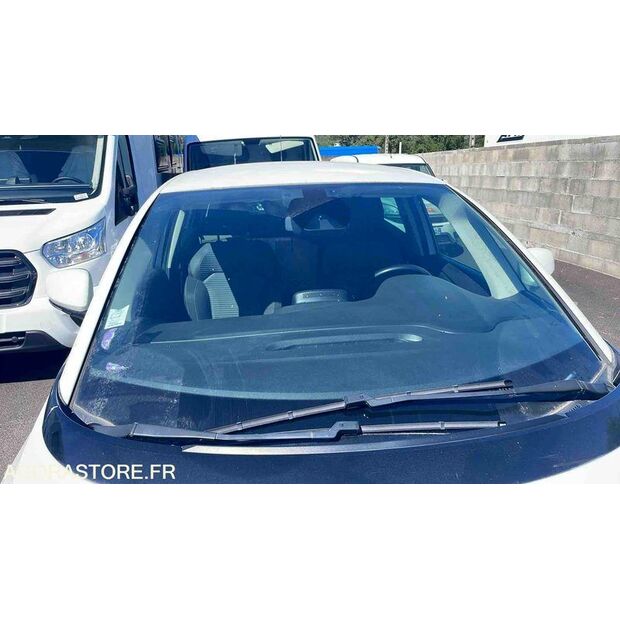2019 رينو Megane-48140525