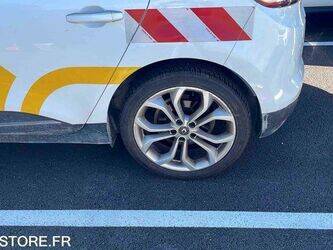 2019-renault-megane-1467618-48140561