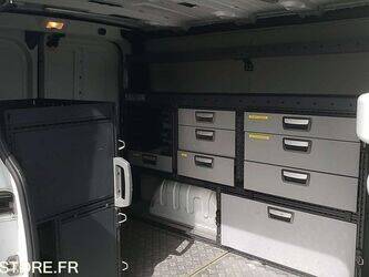 2019-renault-trafic-1467625-48140755