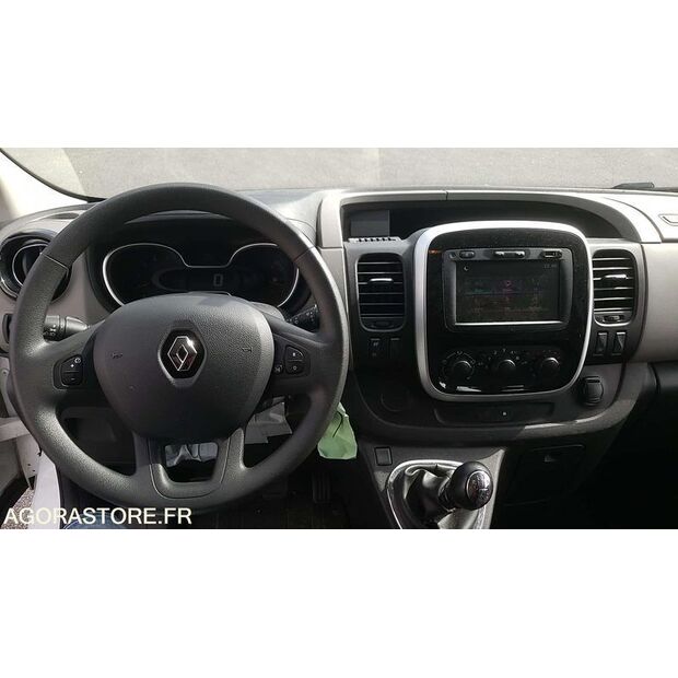 2019 Renault Trafic-48140757
