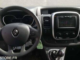 2019-renault-trafic-1467625-48140757