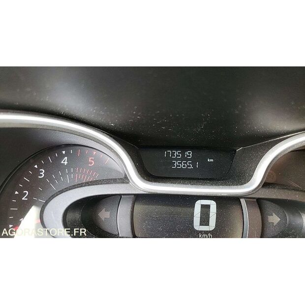 2019 Renault Trafic-48140759