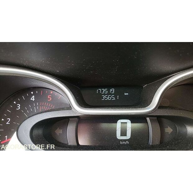 2019 Renault Trafic-48140760