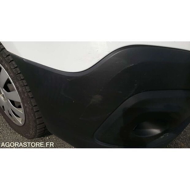 2019 Renault Trafic-48140766