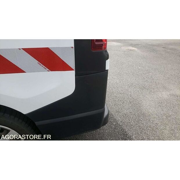 2019 Renault Trafic-48140767