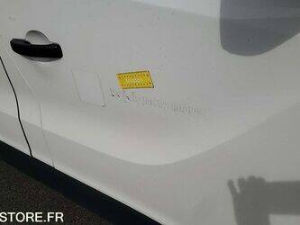 2019-renault-trafic-1467625-48140771