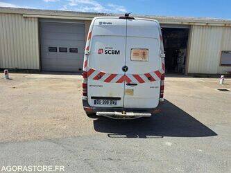 2014-mercedes-benz-sprinter-1467635-48141061