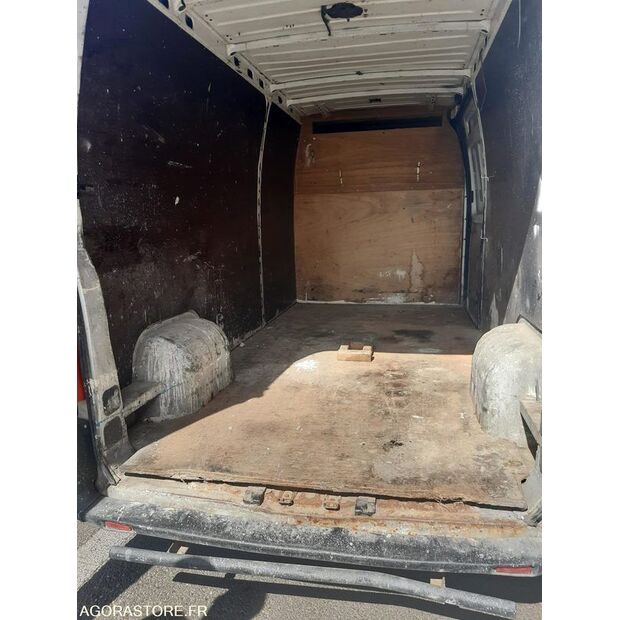2001 Renault Master-48141189