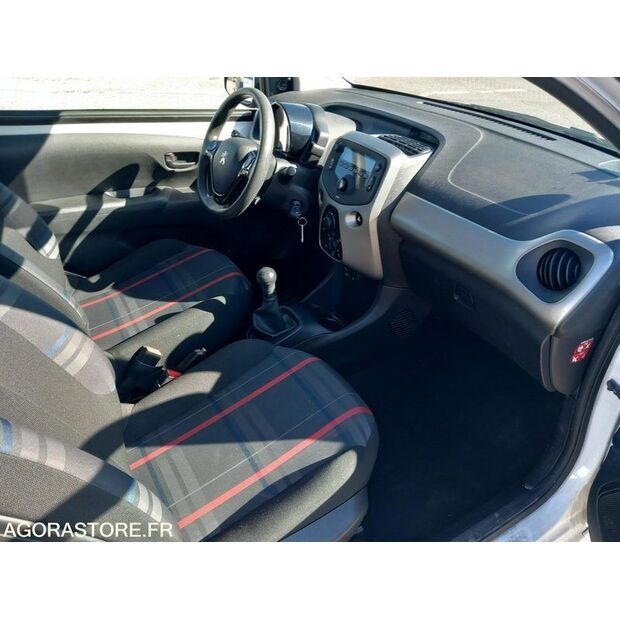 2016 Peugeot 108-48141213