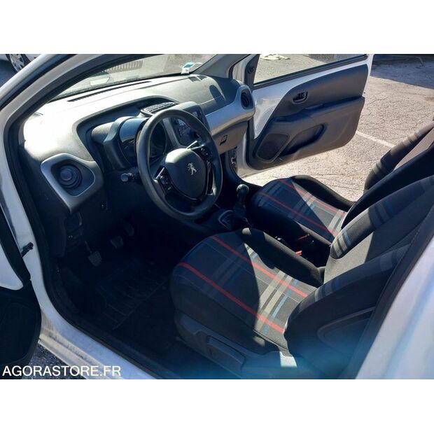2016 Peugeot 108-48141217