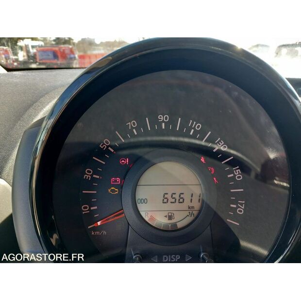 2016 Peugeot 108-48141219