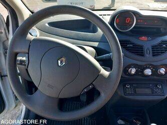 2014-renault-twingo-1467337-48141693