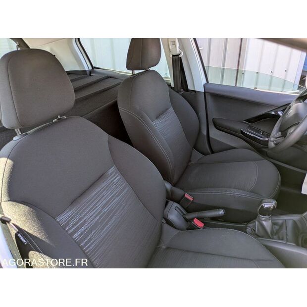 2016 Peugeot 208-48154969